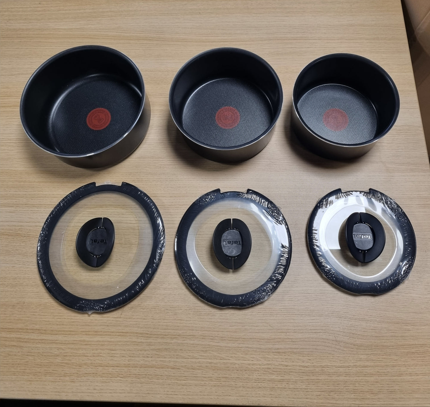 208072 - TEFAL Seti Gatimor Ingenio – 7 Pjesë, Tenxhere ne Madhësi 16/18/20cm, Kapakë Qelqi, Dorëzë E Lëvizshme, Jo për Përdorim në Induksion, Shtresë Jo-Ngjitëse, E Grumbullueshme, Prodhim Francez, E Lehtë për Instalim L1599602